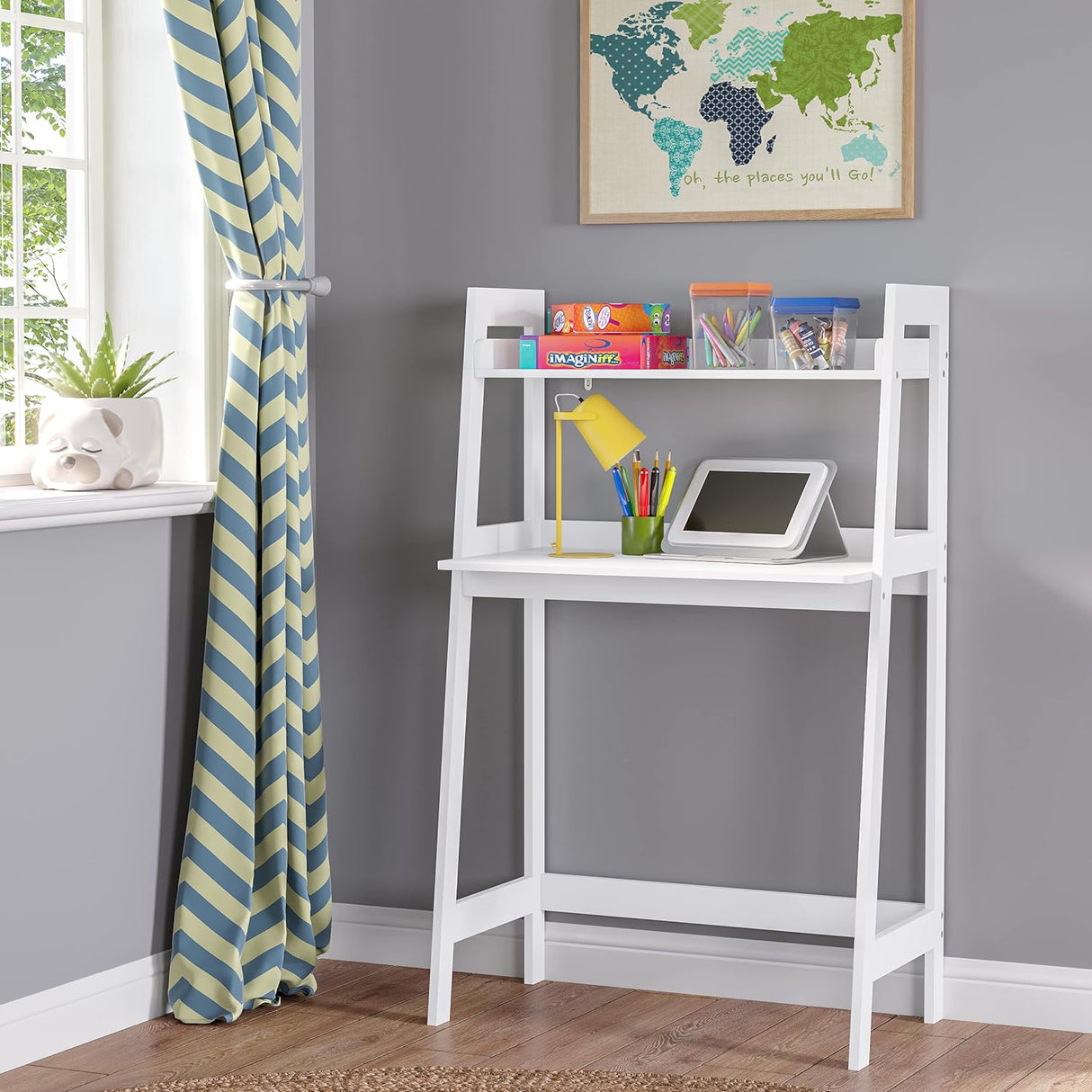 Escritorio Infantil con Estantería de Escalera, RiverRidge Kids