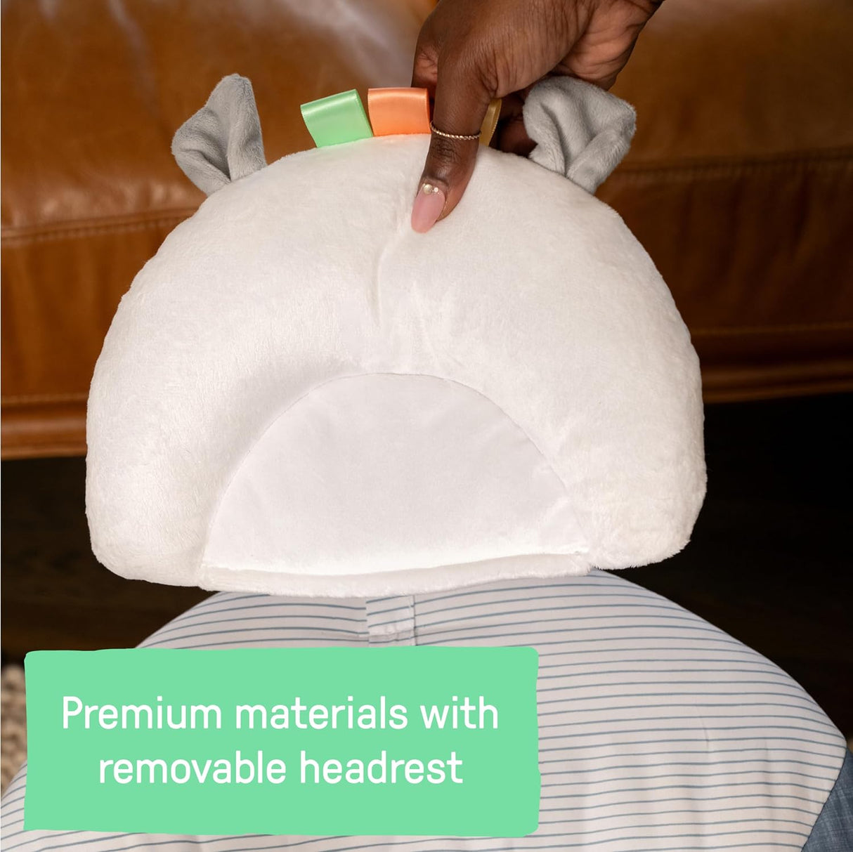 Ingenuity Swing n Go - Columpio portátil, barra de juguete de madera extraíble de origen sostenible, 5 velocidades, para edades de 0 a 9 meses, hasta 20 libras, color cambray