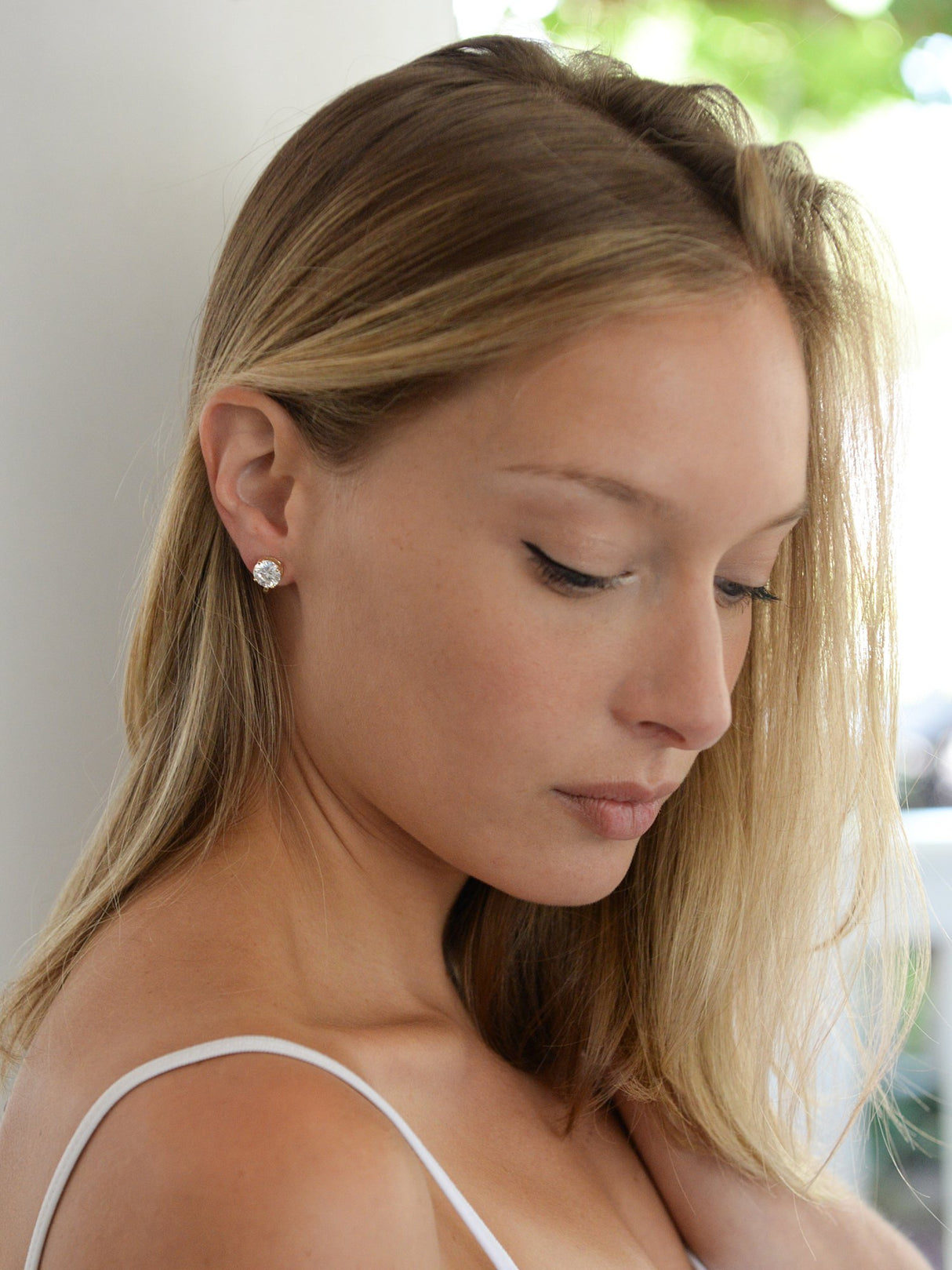 Pendientes con clip Mariell de 14 quilates chapados en oro