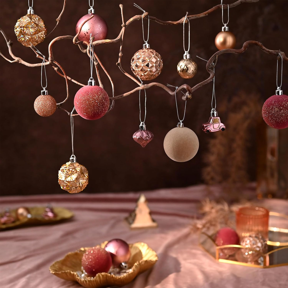 Adornos Navideños DecorbyHannah, 21ct, Shatterproof, Velvet.