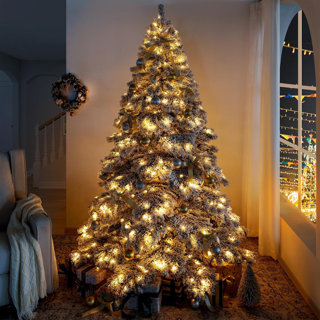 Árbol de Navidad Naomi Home 7.5ft con luces y 1324 ramas