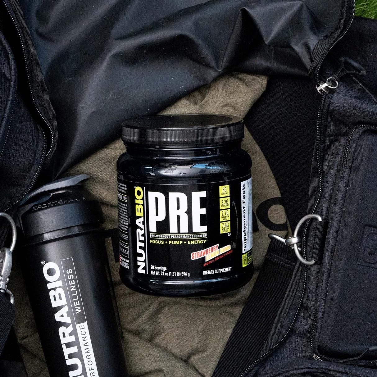 Suplemento NutraBio PRE Entrenamiento V5 de fresa y limón