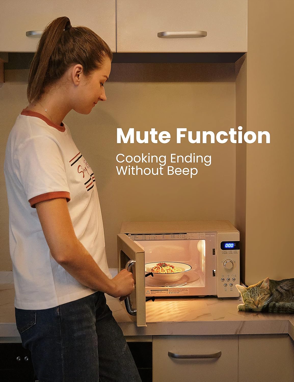 Microondas Retro COMFEE', 0.7 Cu Ft, 700W, 9 Menús, AM720C2RA-A