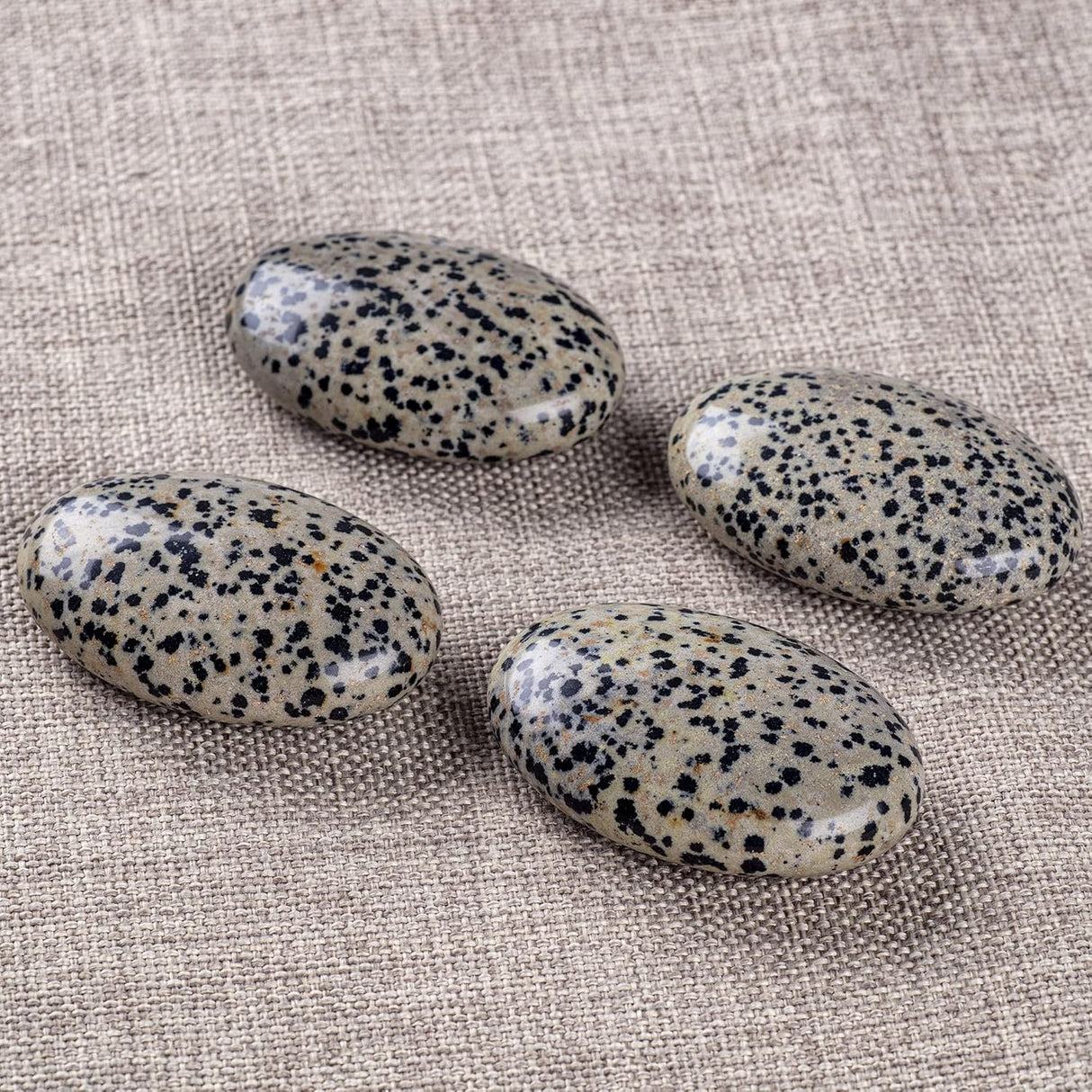 Piedra de Palma de Jaspe Dálmata - Cristal Sanador Ovalado