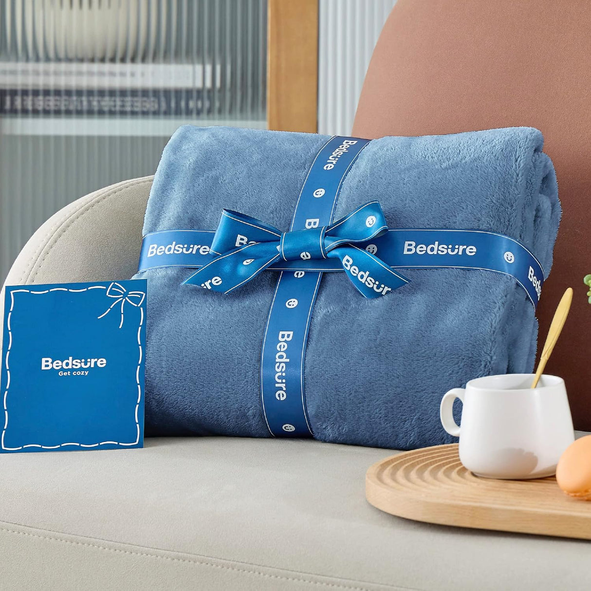 Manta de felpa Bedsure 300GSM, suave y ligera, modelo para sofá