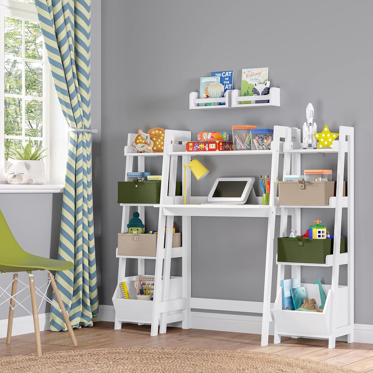 Escritorio Infantil con Estantería de Escalera, RiverRidge Kids