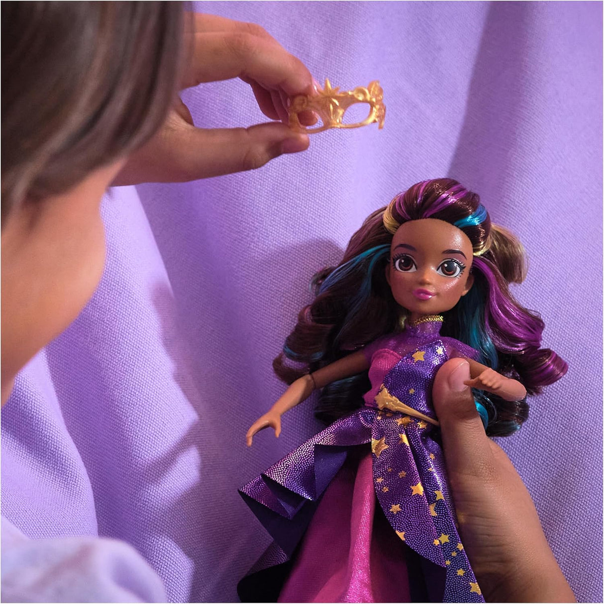 Muñeca Unicorn Academy, Sophia con 9 Accesorios, 9.5”