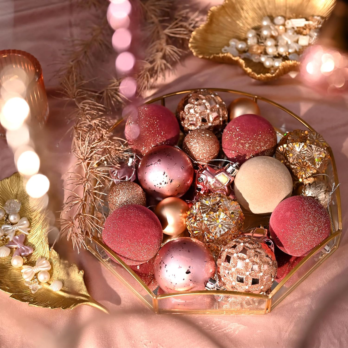 Adornos Navideños DecorbyHannah, 21ct, Shatterproof, Velvet.