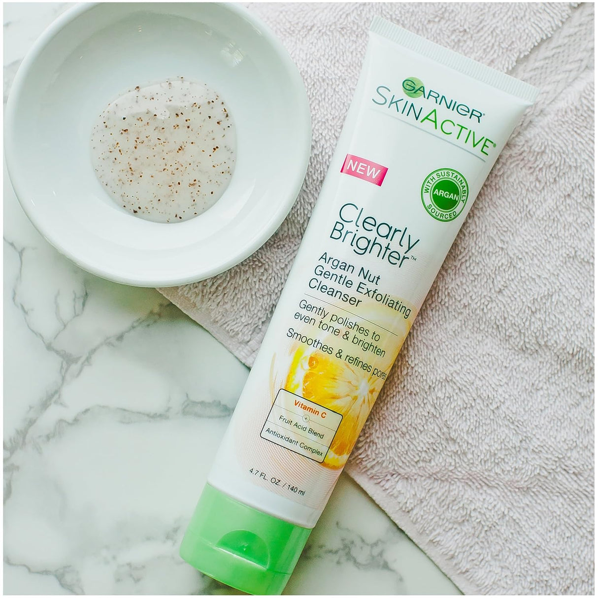 Exfoliante facial de nuez de argán con vitamina C 4.7 onzas