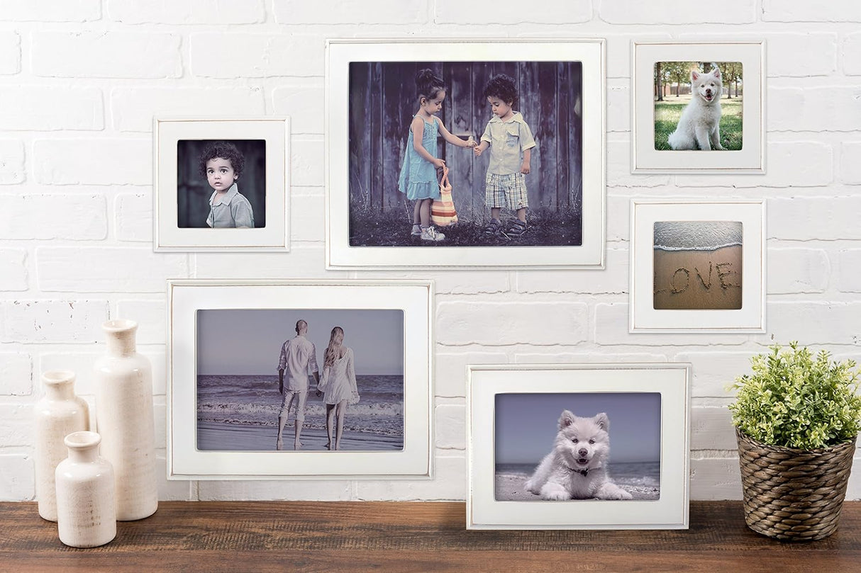 Colección de portarretratos de madera envejecida