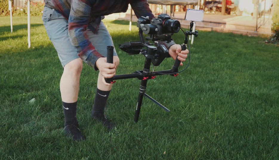 FEELWORLD FW568 - Monitor de campo para cámara réflex digital de 5,5 pulgadas (Full HD 1920 x 1080 IPS, con salida de entrada 4K HDMI 8,4 V DC, incluye brazo inclinable)