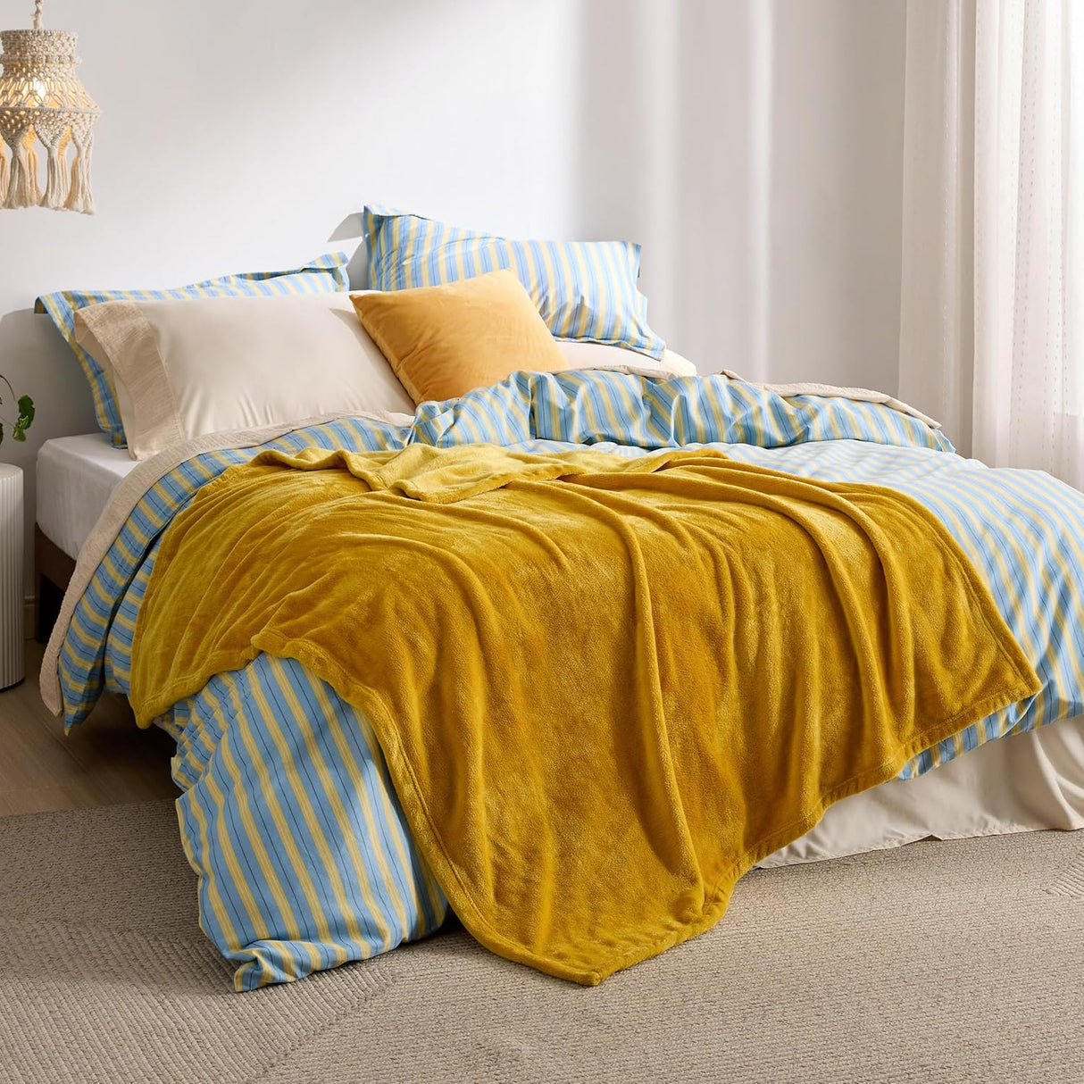 Manta de Fleece Bedsure - Ligera, Suave y Acogedora - Modelo 2023