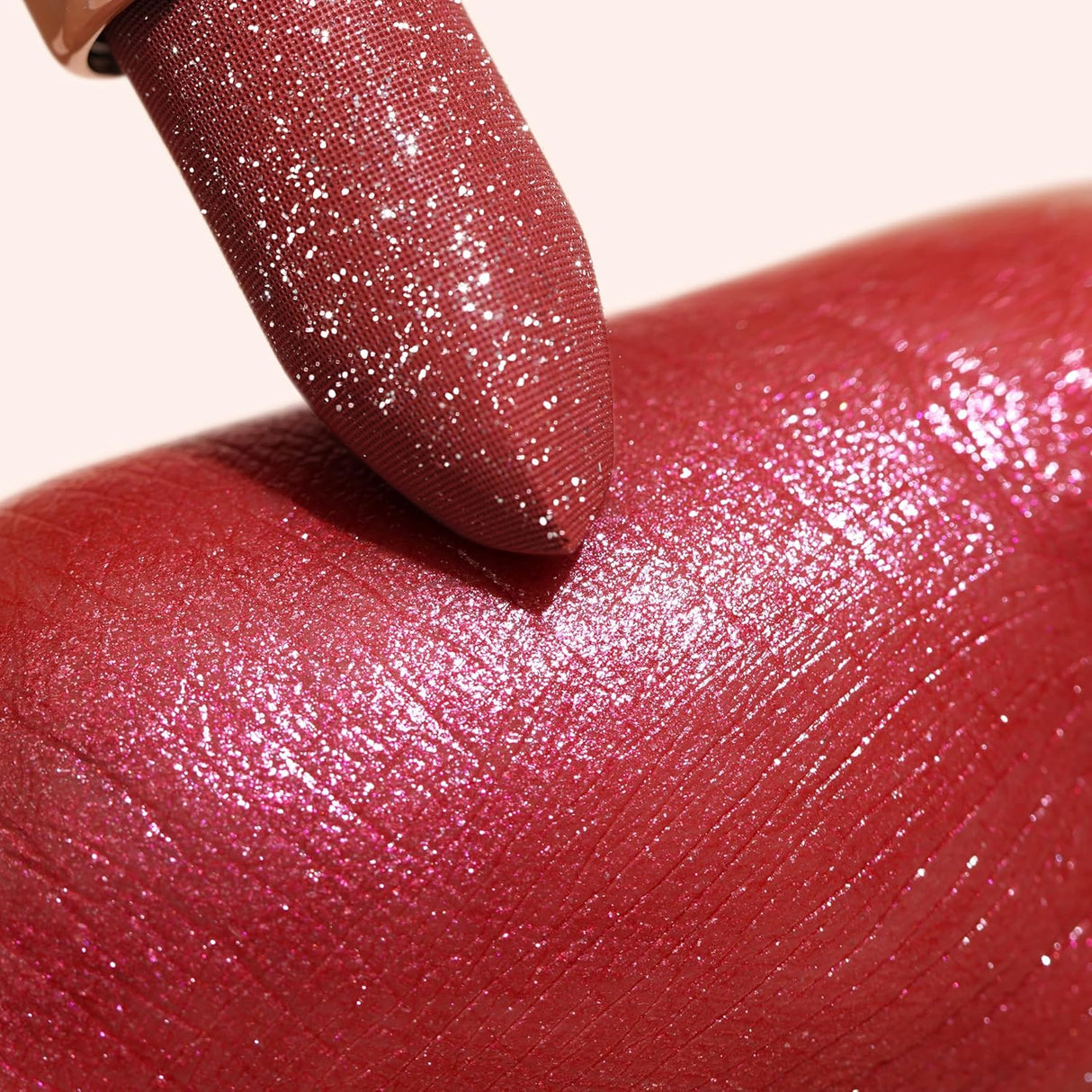 Labial Hidratante Brillo Infinito con Aceite de Rosa Damascena