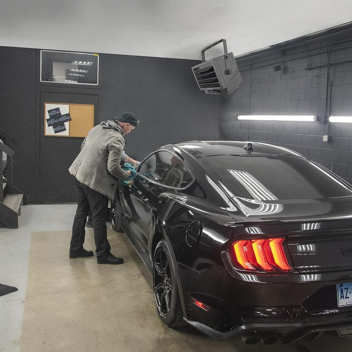 Calefactor de 7,500 vatios y 240 V con control remoto, Gris