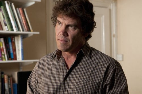 Te Encontrarás Con Un Desconocido Oscuro Alto