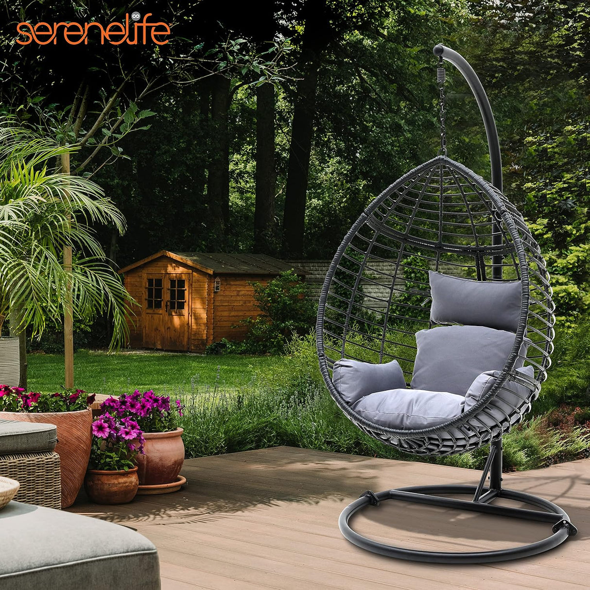 Sillón mecedor de mimbre y ratán con cojín SERENELIFE