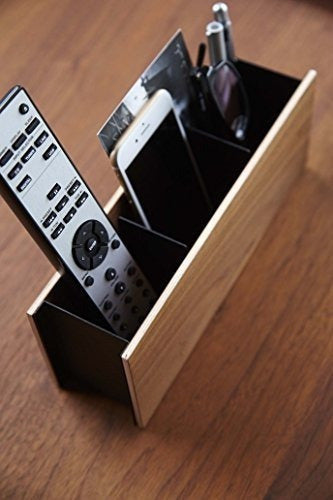 Yamazaki Home Rin Pen Y Soporte Para Control Remoto, Marrón