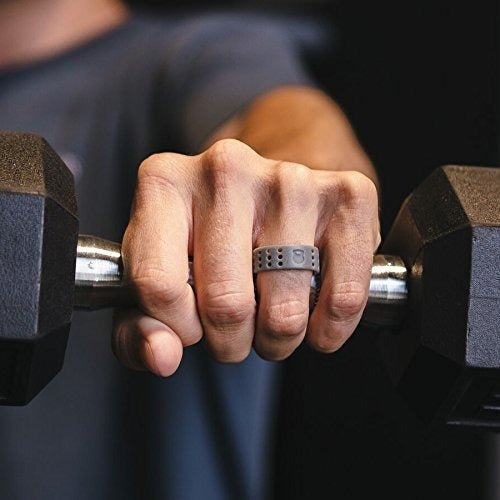 Anillo De Silicona Perforada Dorada Qalo Para Hombre