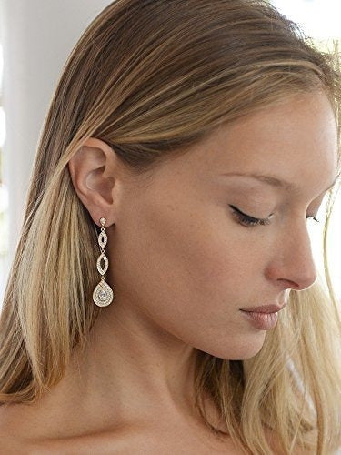 Pendiente con circonita cúbica chapados en oro 14K