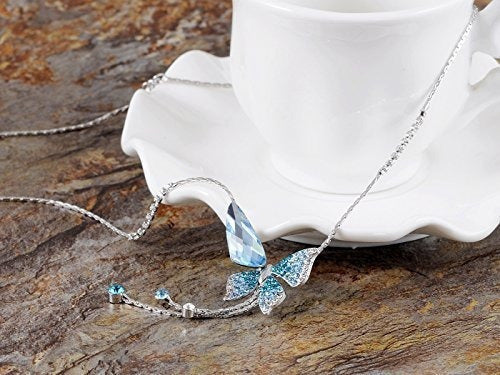 Collar con Mariposa Azul de Zafiro + pendientes