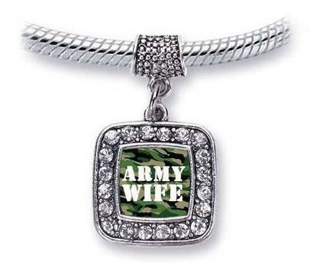 El Encantamiento Del Cónyuge Del Soldado De La Esposa Del