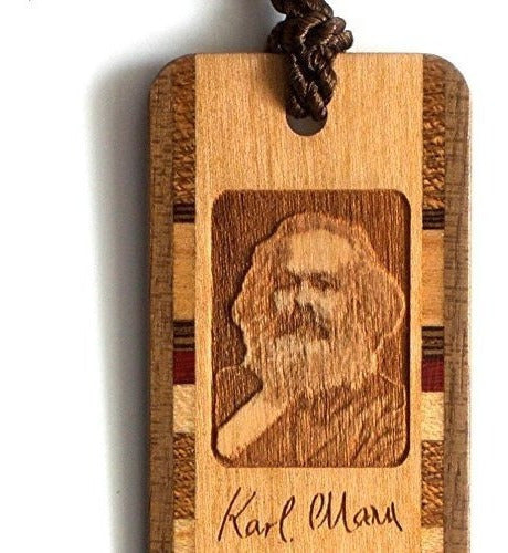 Foto De Karl Marx Con Marcador De Madera Grabado Con Firma