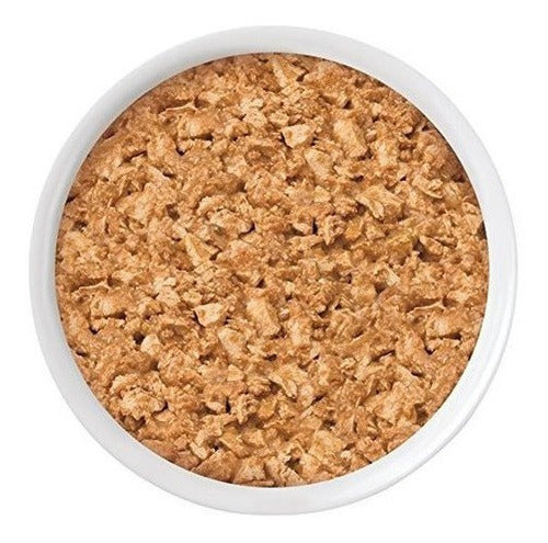 Entrante de pescado blanco y atún en copos