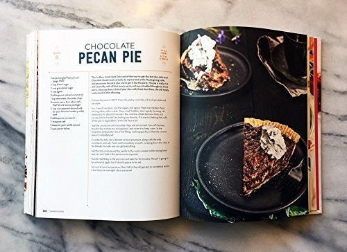 The Superfun Times Vegan Holiday Cookbook: Entretenido Para