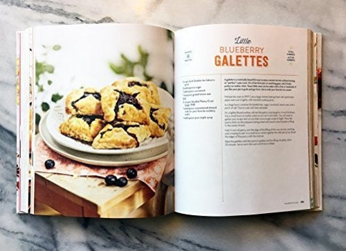 The Superfun Times Vegan Holiday Cookbook: Entretenido Para
