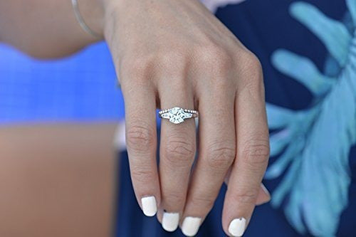 Anillo de compromiso de plata de ley de 2 quilates