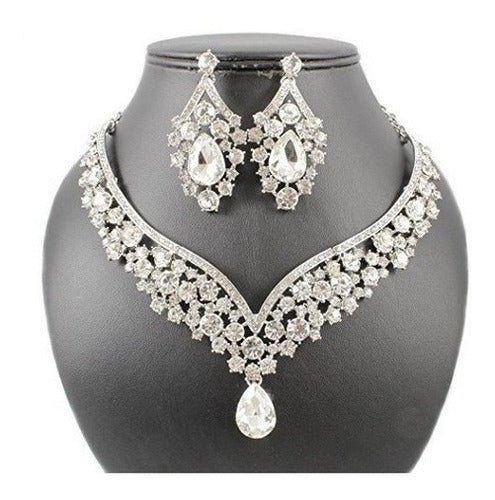 Elegante babero de cristal austriaco con diamantes