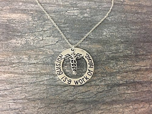 Collar colgante para enfermeras