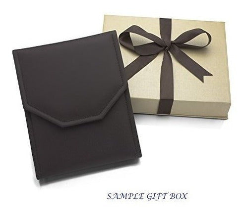 Conjunto de collar y pendientes de perlas y oro