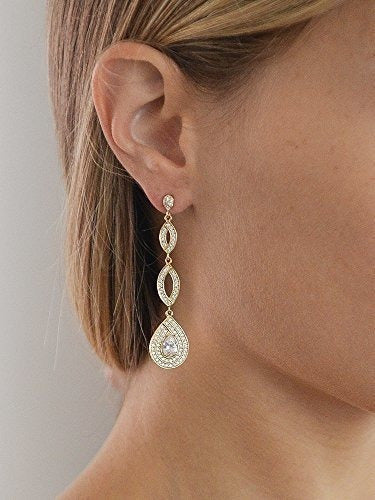 Pendiente con circonita cúbica chapados en oro 14K