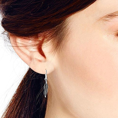 Pendientes de aro de plata de ley 925 con pluma