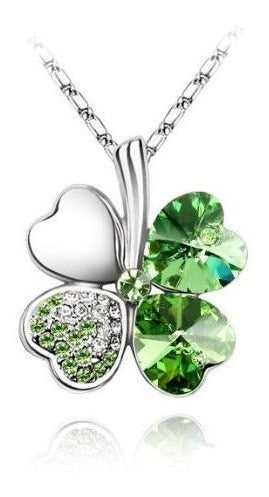 Collar con colgante de trébol de cuatro hojas de cristal