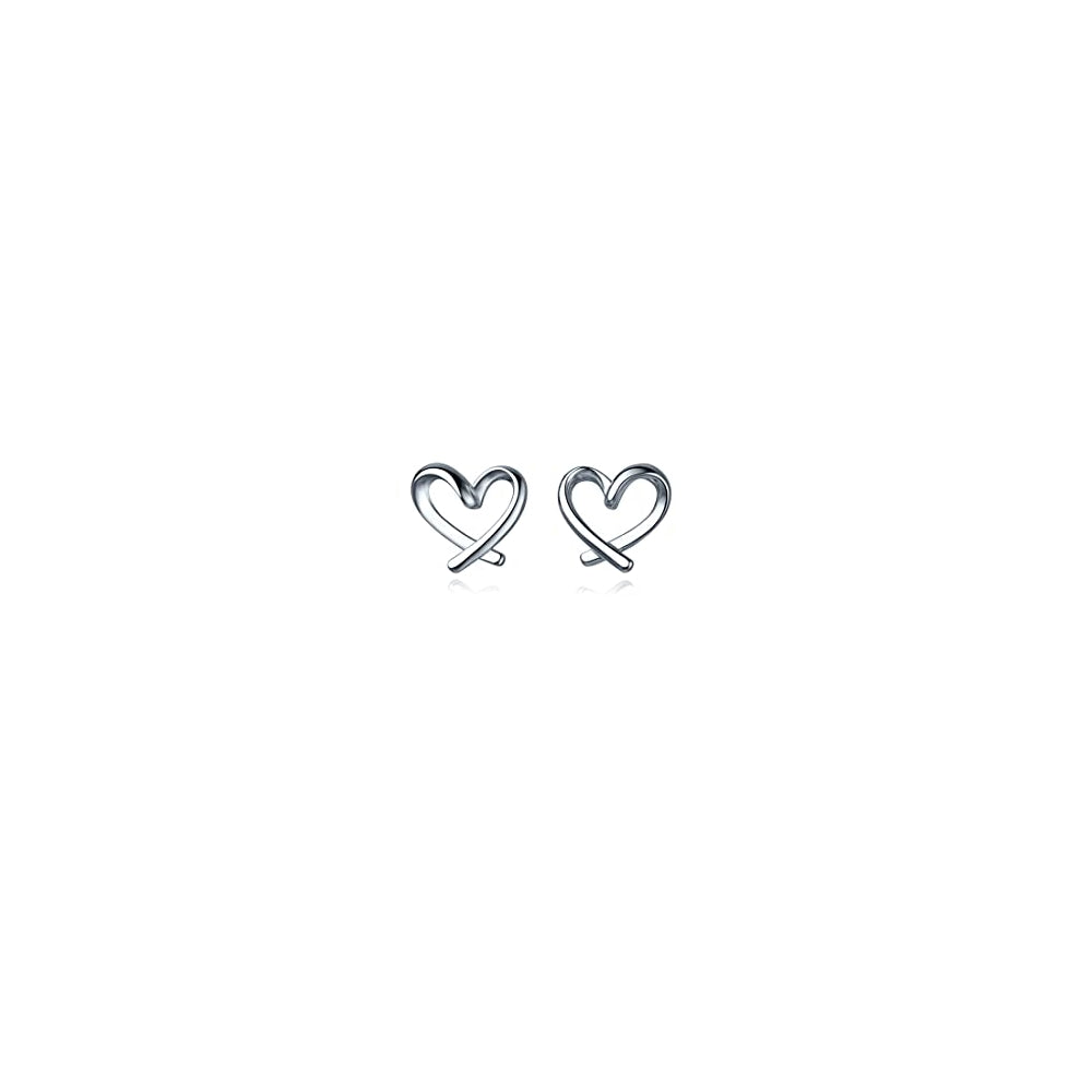 Aretes de plata con diseño de corazón para mujeres