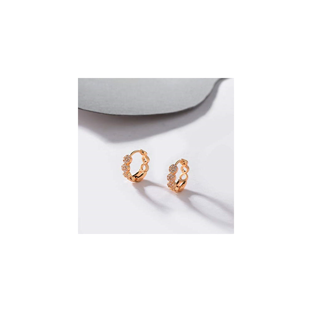 Aretes de presión pequeños chapados en oro de 14 quilates