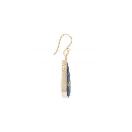 Aretes de plata en forma de lágrima con flores prensadas