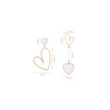 Aretes colgantes  con forma de corazón chapados en oro
