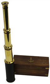 Telescopio de mano de latón con caja de madera