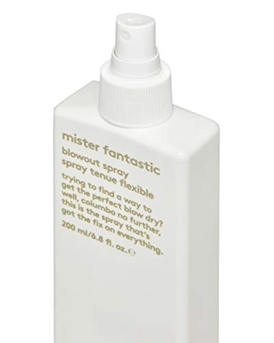 Un spray para el cabello versátil y seco