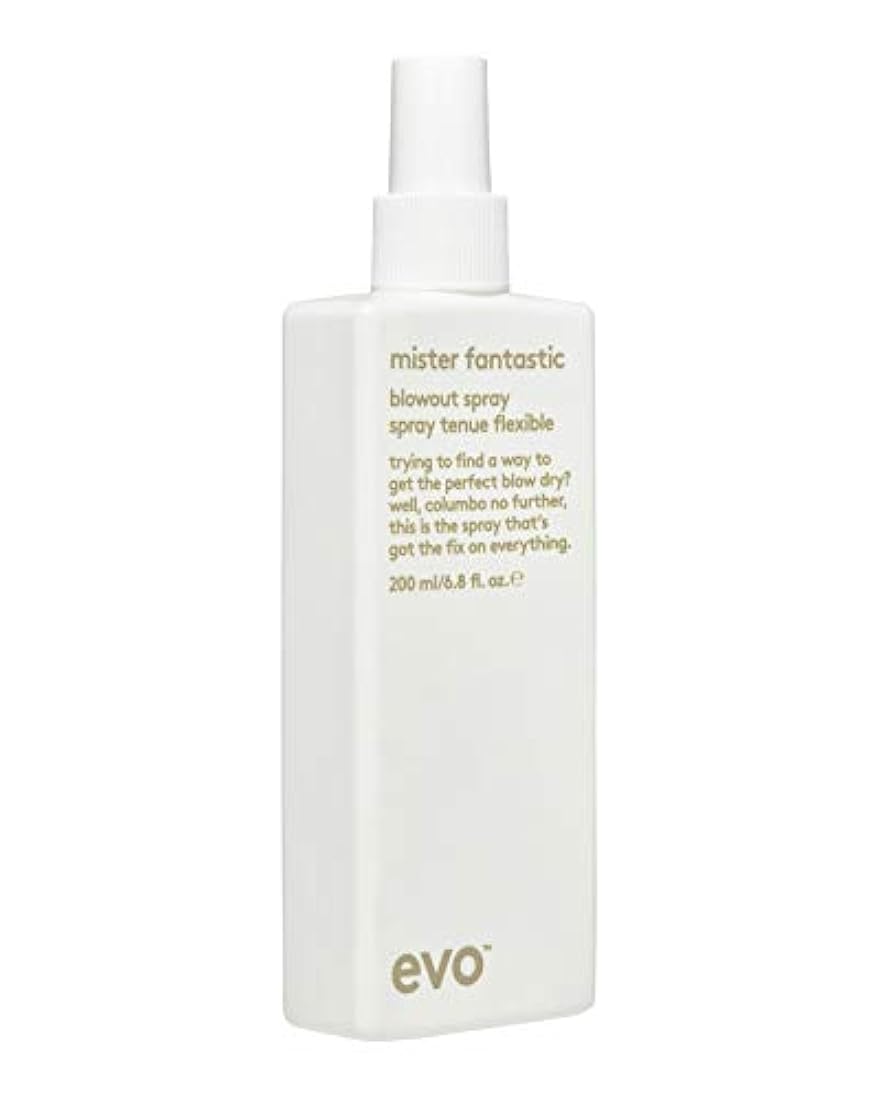 Un spray para el cabello versátil y seco