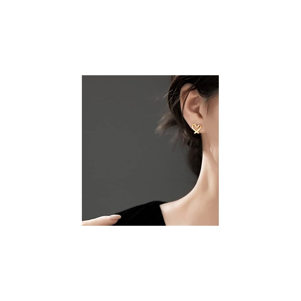 Aretes de plata con diseño de corazón para mujeres