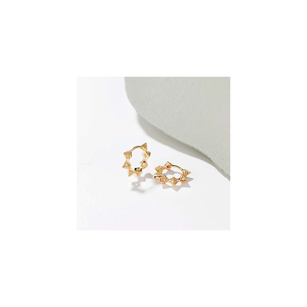 Aretes de presión  en forma de argolla chapados en oro