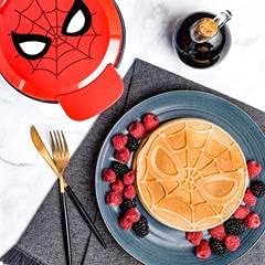 Waffle Maker Uncanny Brands Spiderman - Máscara de Spidey