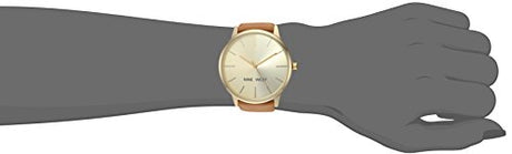 Reloj para mujer con correa de color dorado y caramelo