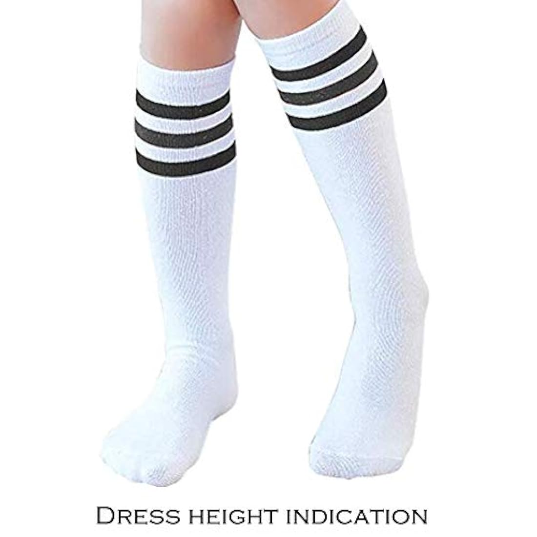 Calcetines de tubo alto en la rodilla.