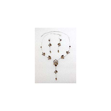 Aretes y de collar con diseño de flores y cristales