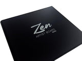 Zen artista junta pintura de mini con el agua relajaciónes